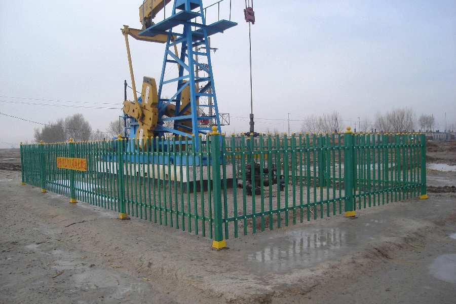 FRP oil field fence